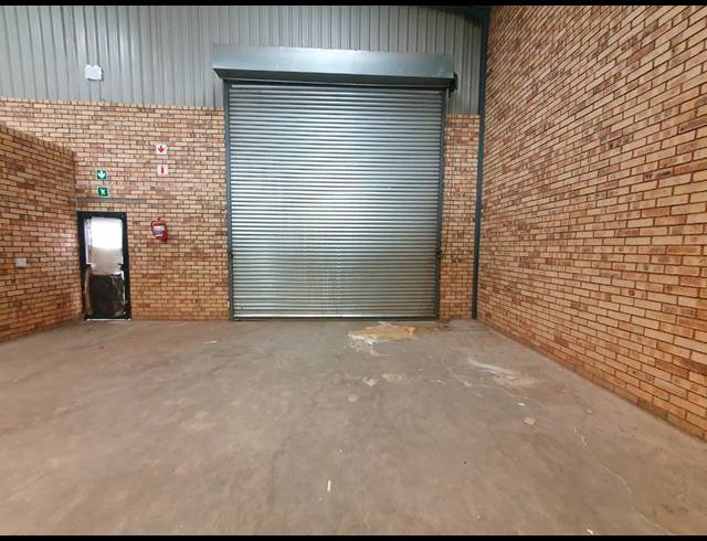 454M² WAREHOUSE TO LET IN CROWN